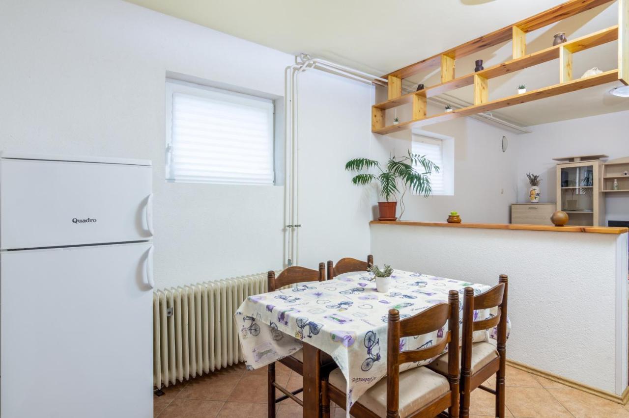 Apartment Buzet 17562A エクステリア 写真