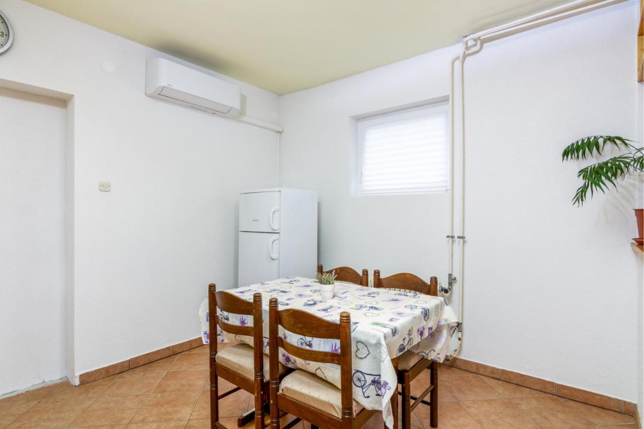 Apartment Buzet 17562A エクステリア 写真